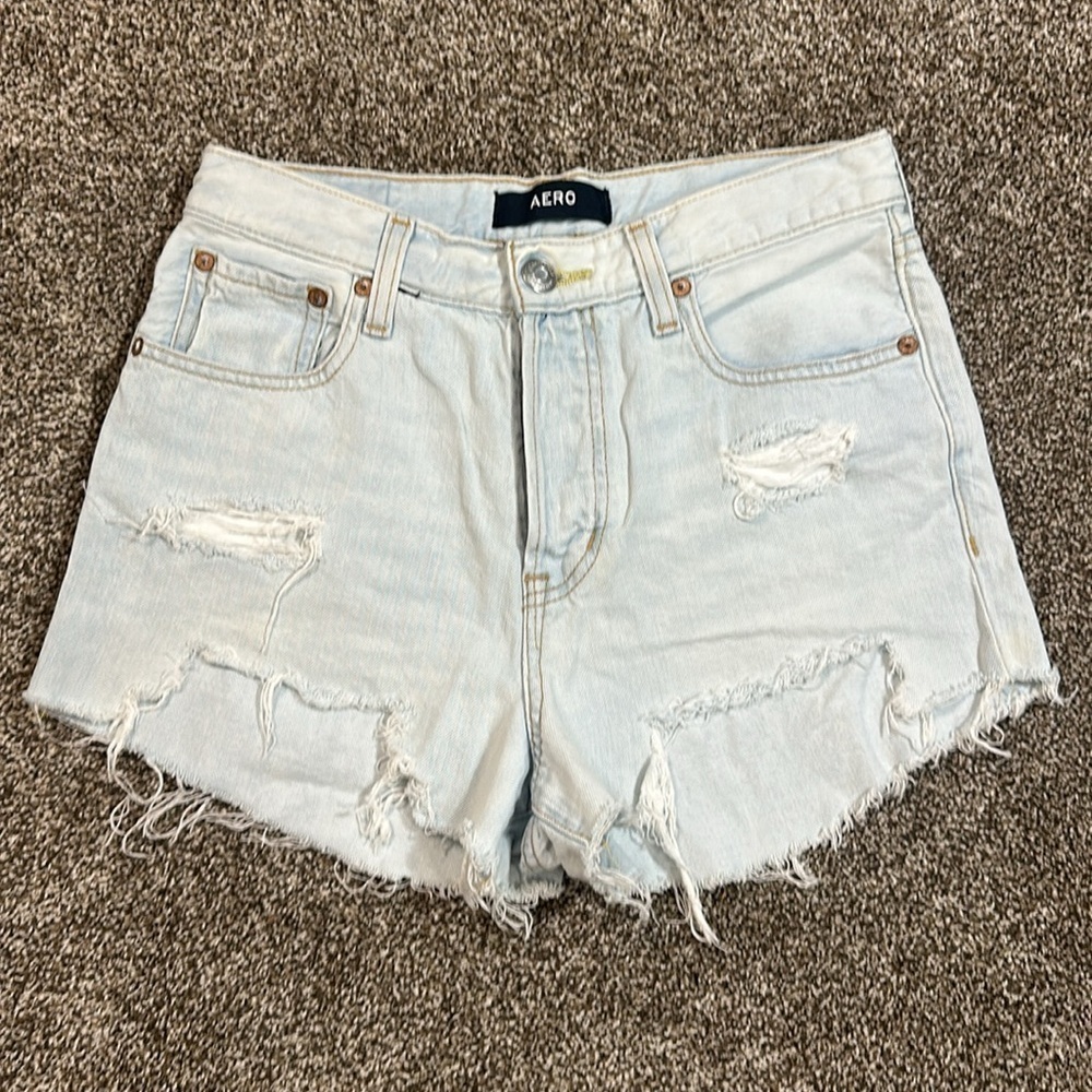 Aero Aeropostale 90s high rise cut off size 4 light wash cut off jean shorts